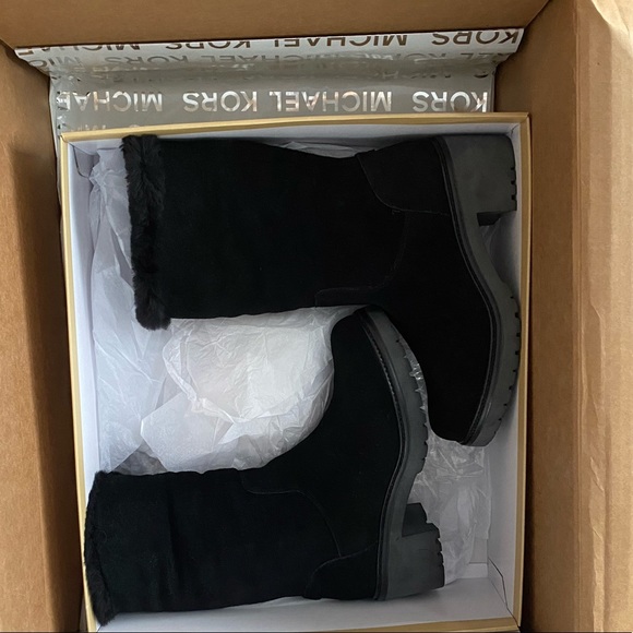 Brand new Michael Kors Boots - Picture 3 of 7